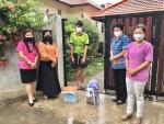 ลงพื้นที่แจกถุงยังชีพให้กับผู้สัมผัสเสี่ยงสูงโรคโควิด-19...